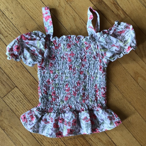 Vince Camuto Girls Size 10 Cold Shoulder top - Picture 2 of 6